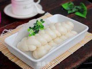 辫子馒头的做法 让孩子更有胃口的主食 辫子馒头怎么做